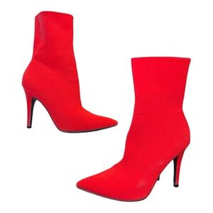 Brash Xaya Bootie in Red stretch 3.5” heel Size 6 EUC in box SHAR